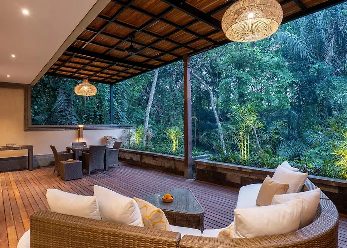 Vije Boutique & Hotel 4*